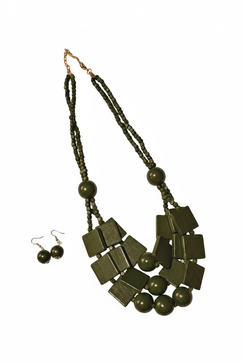 Dark Green Wood Necklace Set